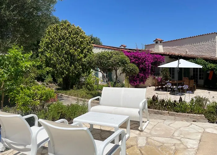 Villa Domaine des Tuilières avec piscine à Vallauris