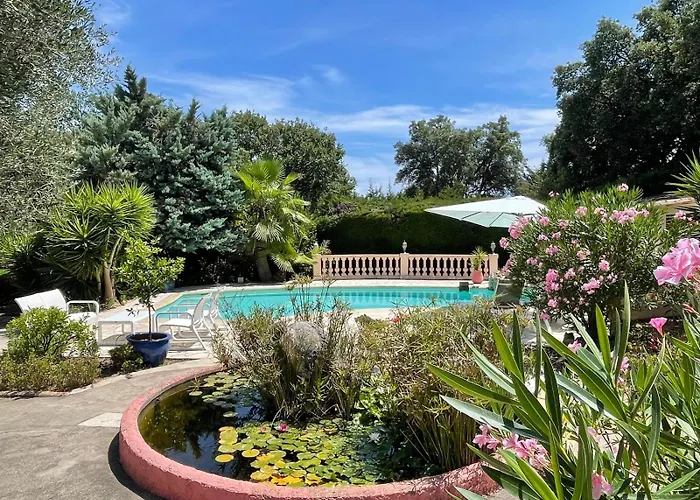 Villa Domaine des Tuilières avec piscine à Vallauris
